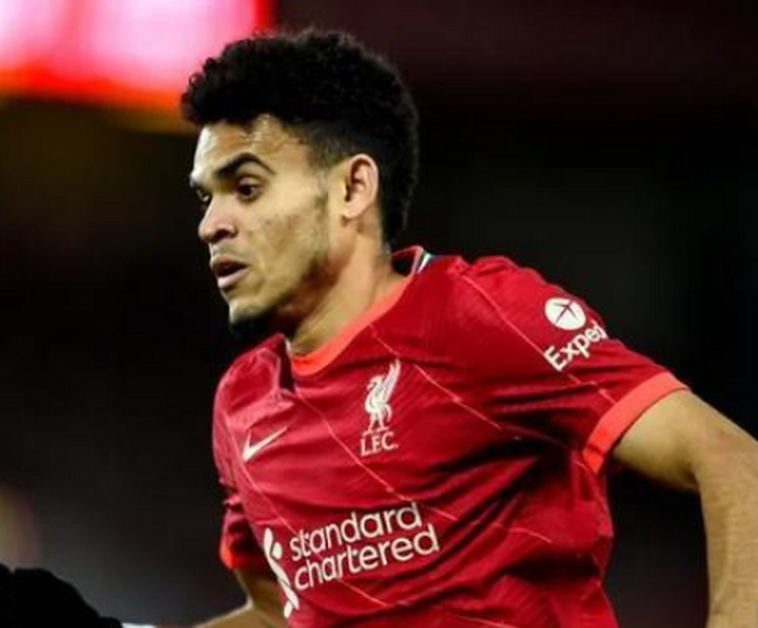 关于转会期埃因霍温调整名单以备英超；强势反弹环节打磨；目标明确；资深球员宣示担当的信息