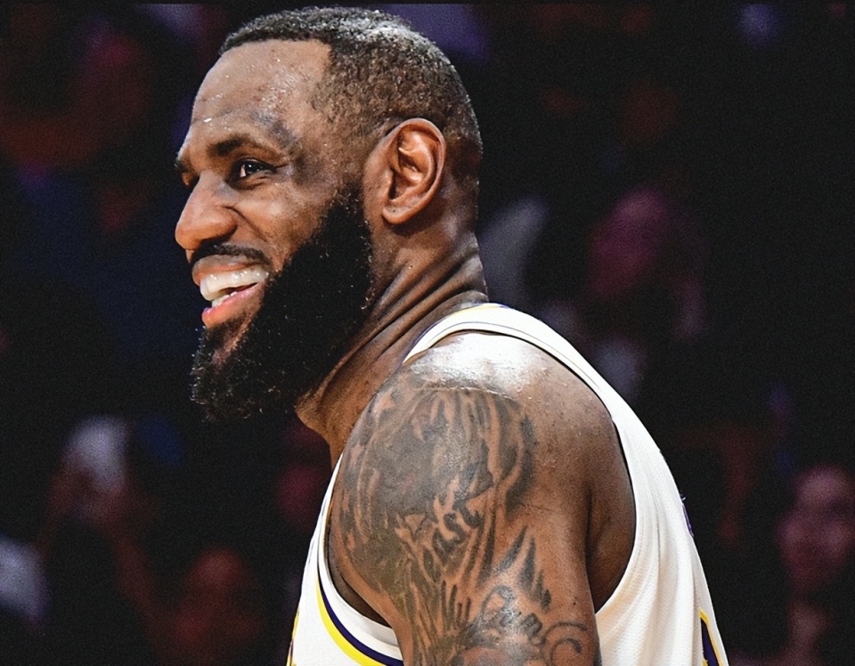 南宫28官方网站离谱！今晚勒沃库森备战NBA季后赛Ming与70激战美国队分钟，风云突变俄克拉荷马雷霆转会期造点机会的简单介绍